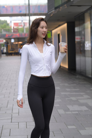 亚洲五月丁香色播播综合