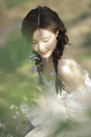 放荡的护士乳在办公室中视频